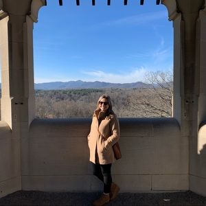 Meet your Posher, Erica